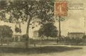Le Champ de Foire et Monument aux Morts